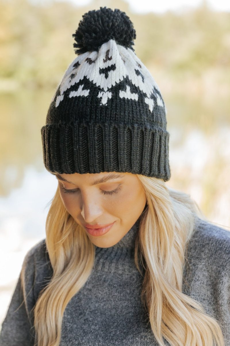 black aztec pom pom beanie 871182