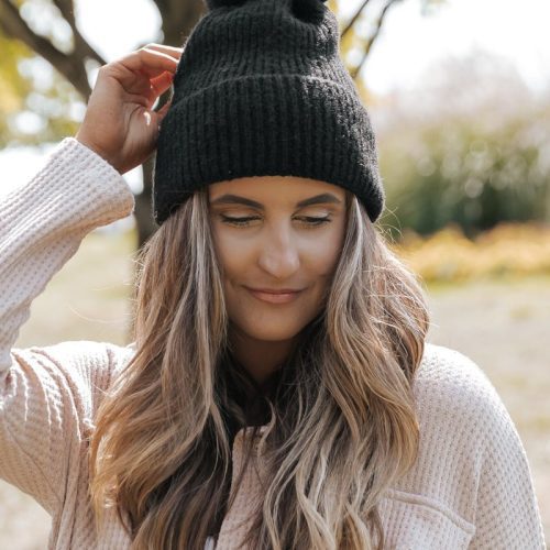 cozy black ribbed pom pom beanie 927664