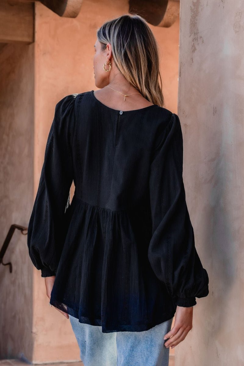 flowy black ruffled tunic 560635