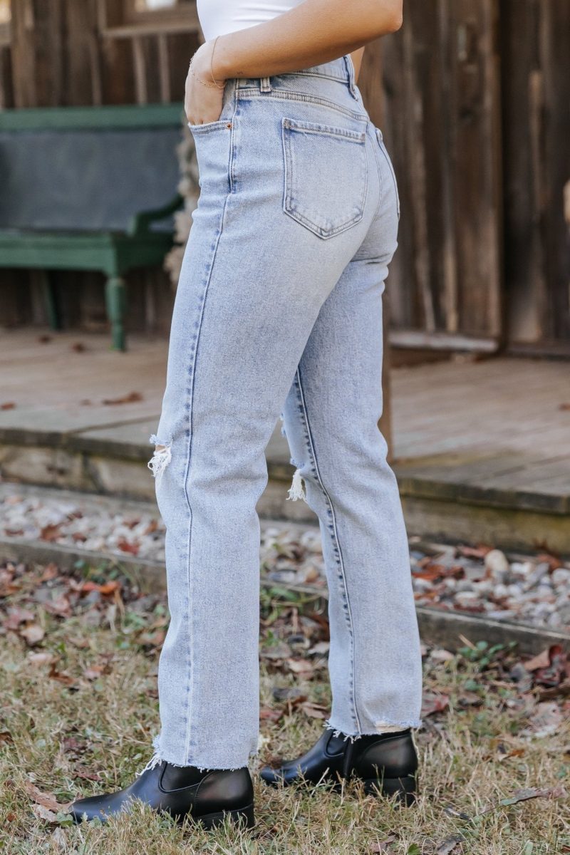 light wash high rise distressed straight leg jeans 615660