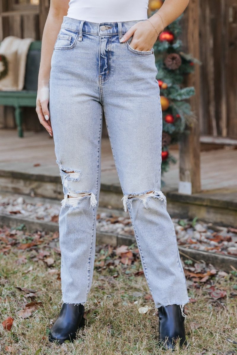 light wash high rise distressed straight leg jeans 967290