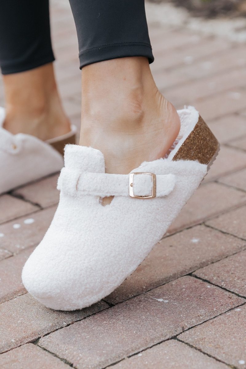 mia qwest ivory sherpa platform clogs 453057