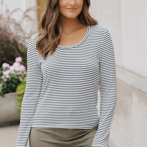 thread and supply black and white striped top 444012