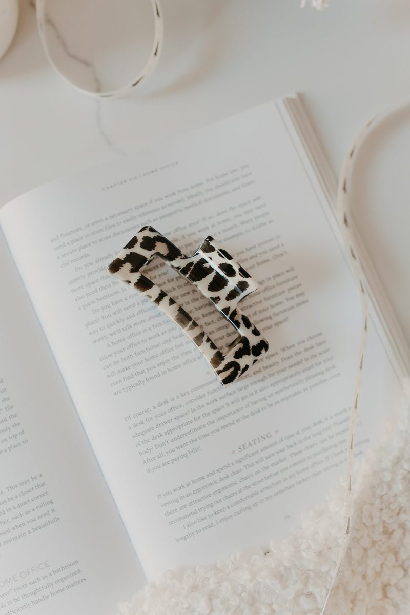 white leopard print hair clip 527890